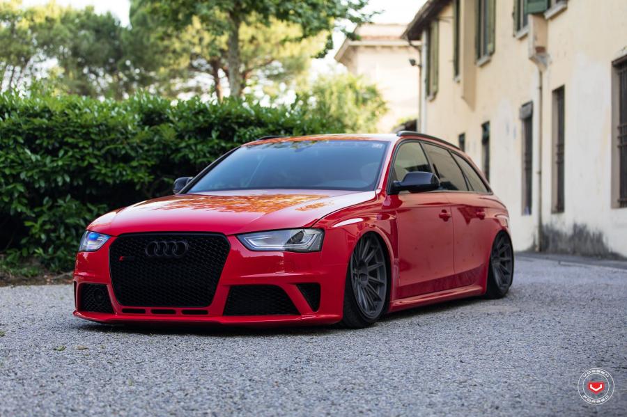  Audi RS4 Avant on Vossen Wheels (GNS-3) 2019 года  (фото 1 из 28)